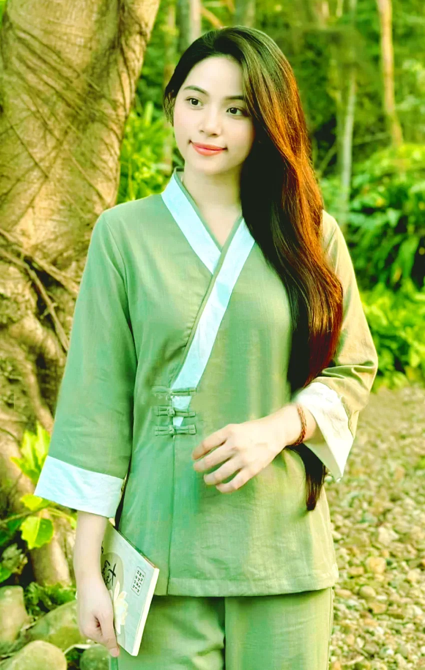 đồ lam đi chùa nữ màu trắng