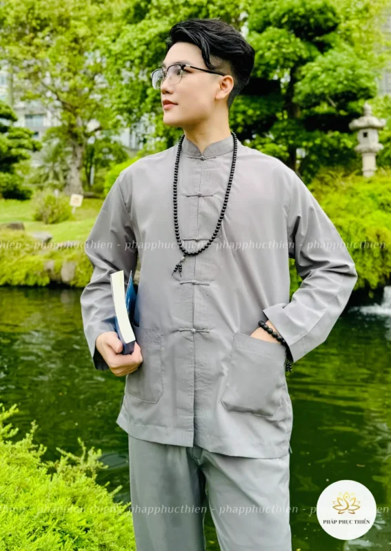 Pháp Phục Lãnh Tụ Màu Xám 