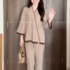pháp phục nữ hình ảnh toàn phần