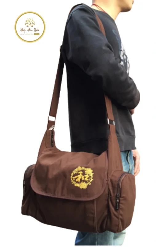 tui-deo-cheo-di-chua-7 - Pháp Phục Thiền Túi Đeo Chéo Đi Chùa Màu Nâu